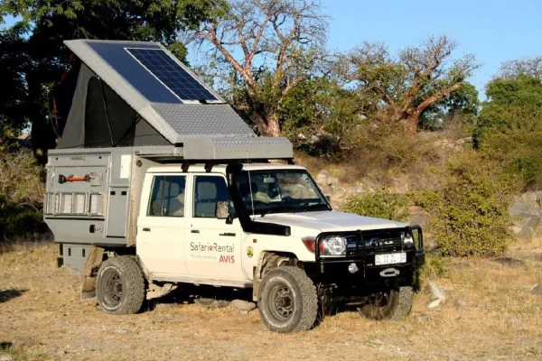 Toyota Landcruiser Camper (4 pax)